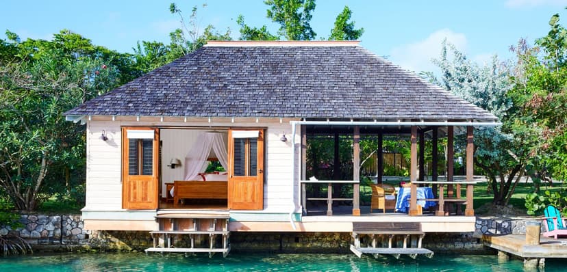 GoldenEye Lagoon Villa