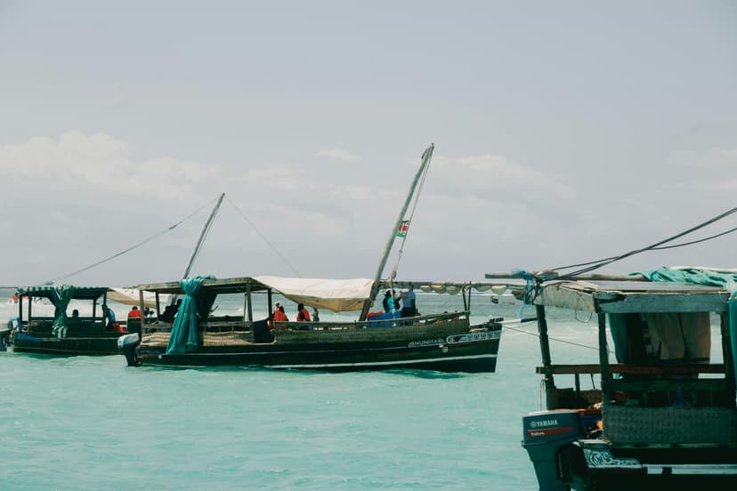 The white sand and warm Indian Ocean of Diani, Watamu and Lamu — the perfect beach finish to a safari, with diving, dhows and Swahili culture.
