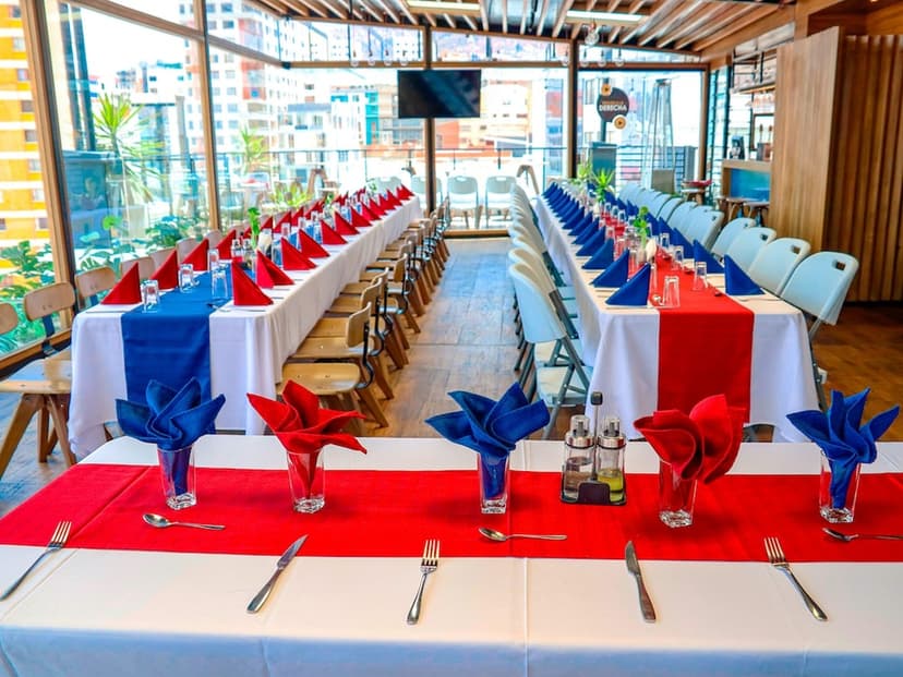Red Resto & Lounge
