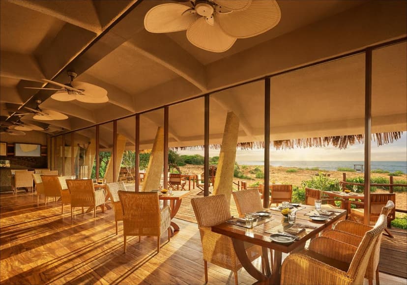 In-cabin dining