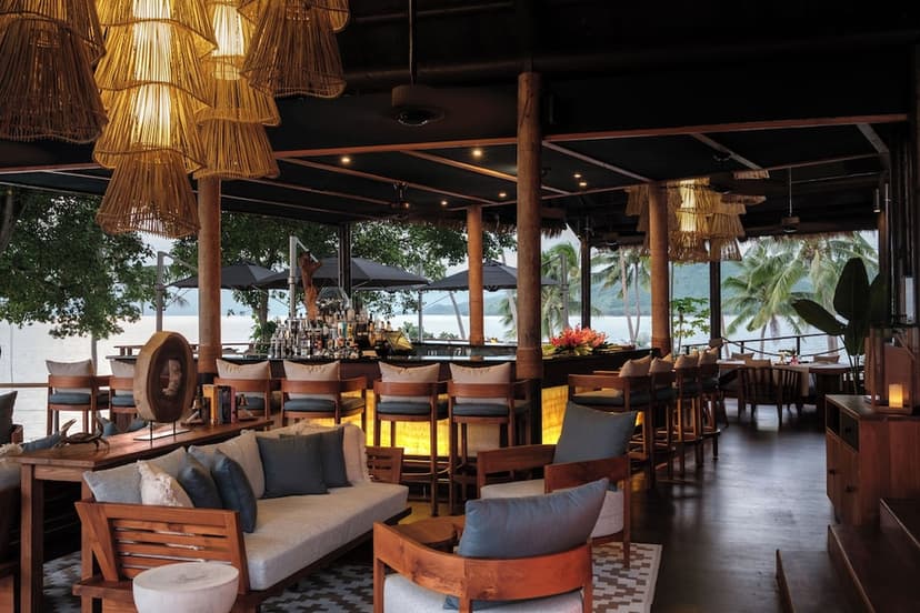 Sunset Lounge