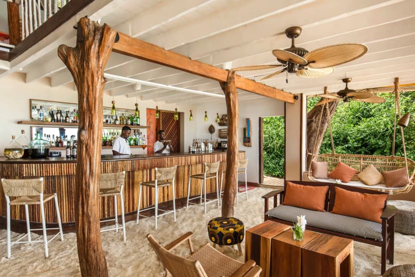 Sand-floor bar