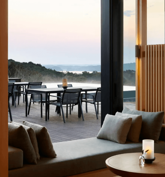 The Lounge