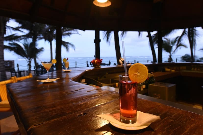 Fins Beach Bar & Grill