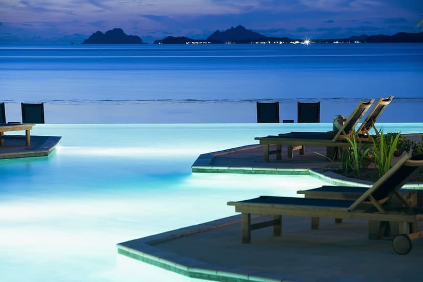 Experience 1: Stay over the water