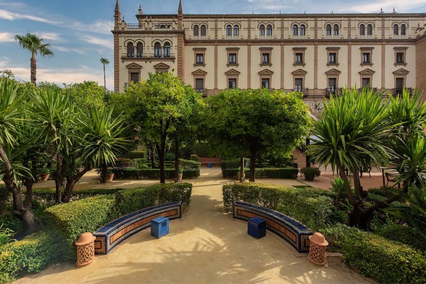 Experience: The 1929 royal palace