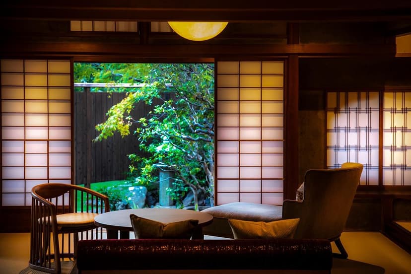 Garden-open onsen: In every room.