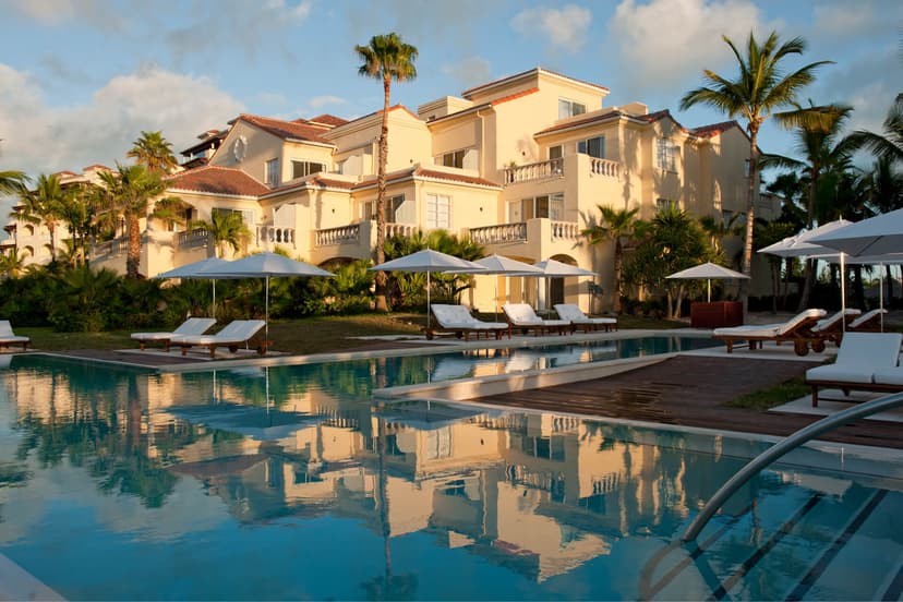 Three-section zoning: Adults, family and Estate.