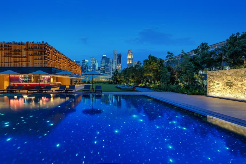 Skyline pool: Fibre-optic-lit at night.