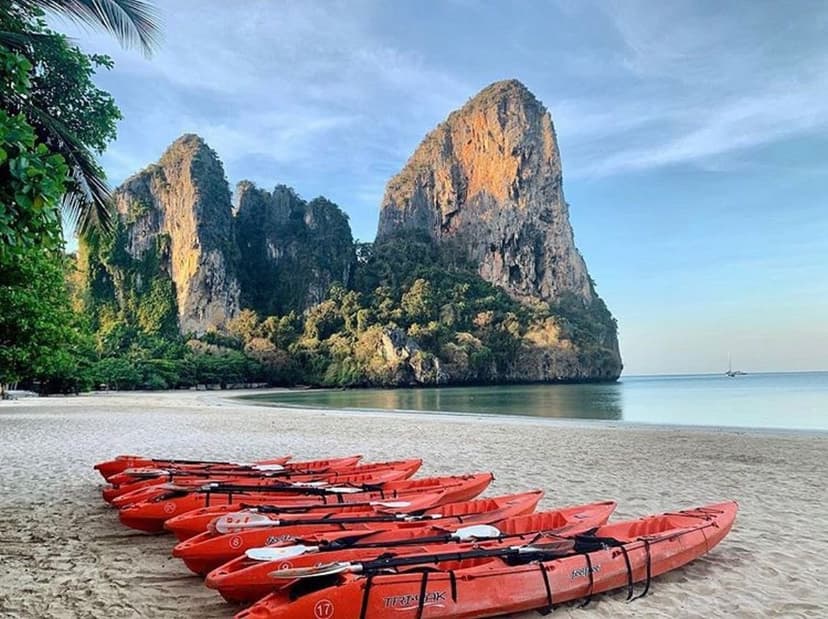 Sea kayaking: Among the karsts.