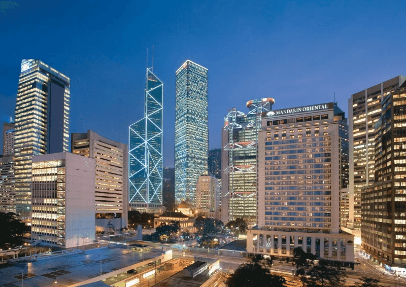 Central location: Walk to IFC, the Star Ferry and the Peak Tram.