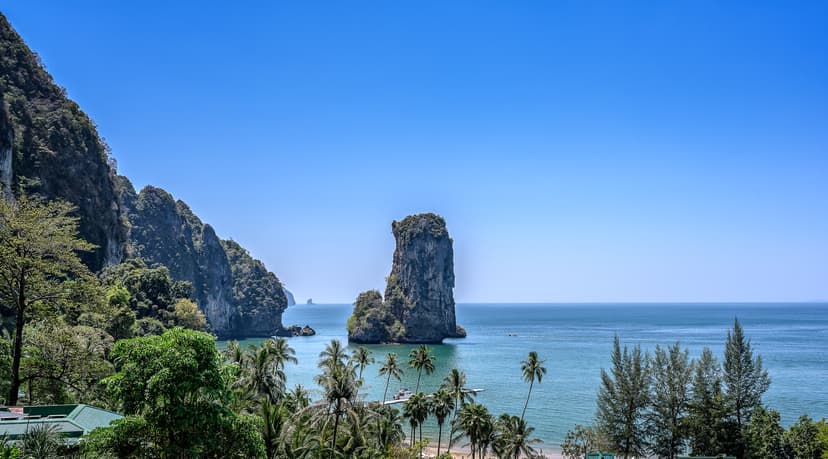 Railay & Phi Phi: Island-hopping nearby.