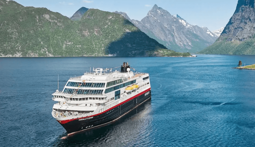 Hero / card image: Hurtigruten Greenland Expedition