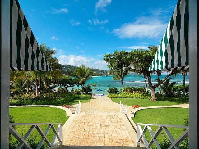 Round Hill Hotel and Villas