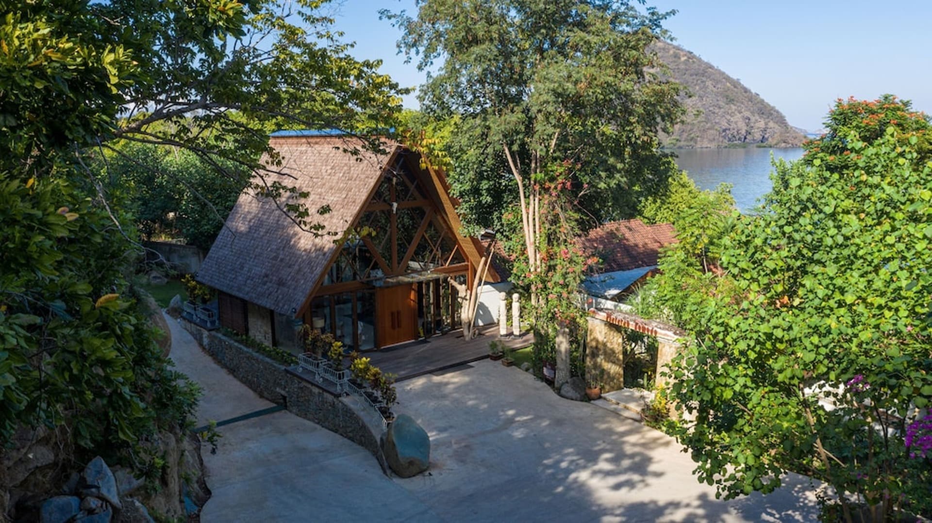 Plataran Komodo Resort & Spa gallery