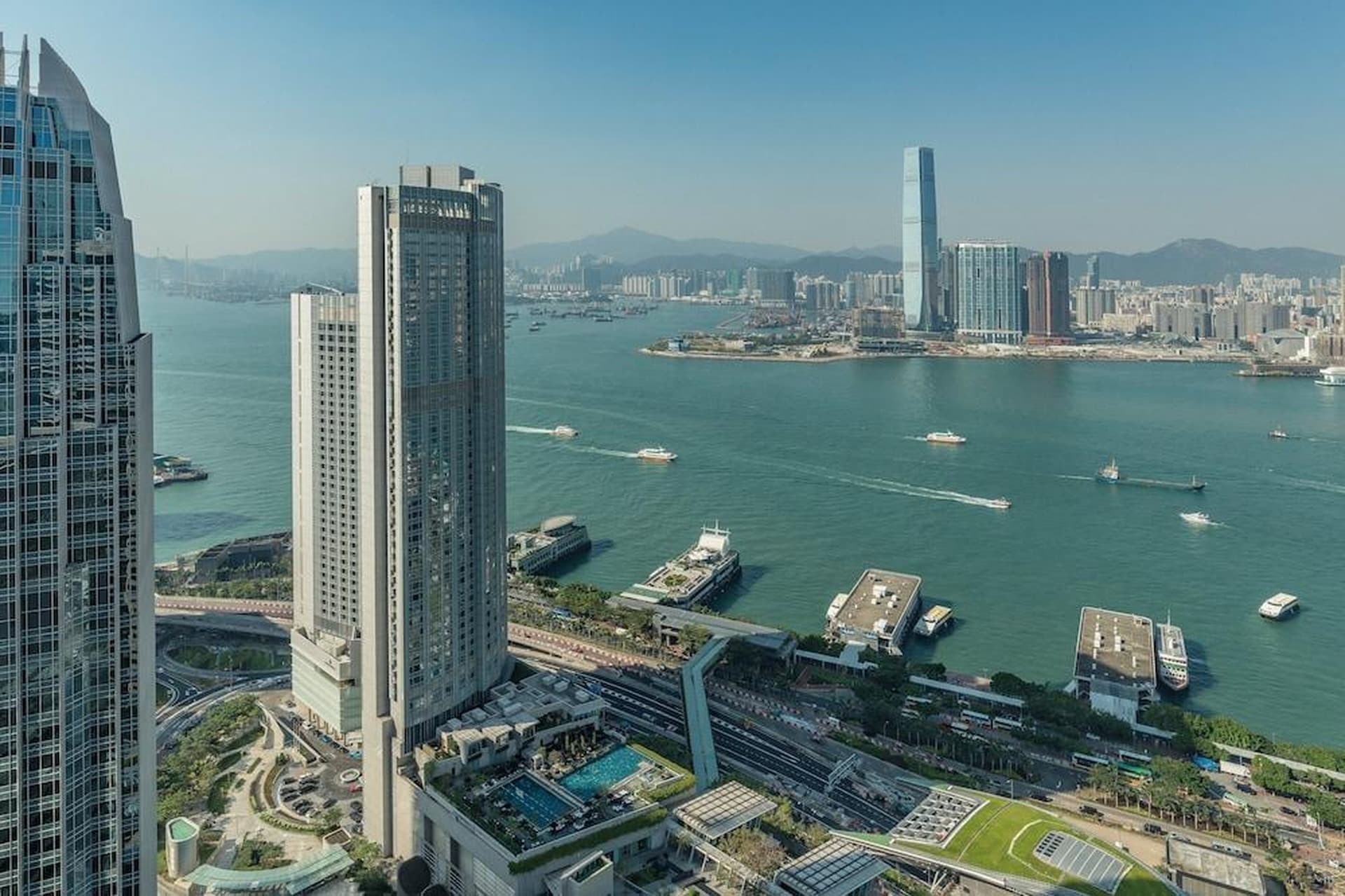 Four Seasons Hotel Hong Kong