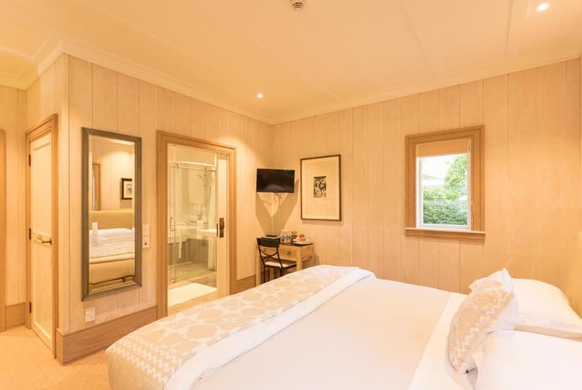 Standard Suite