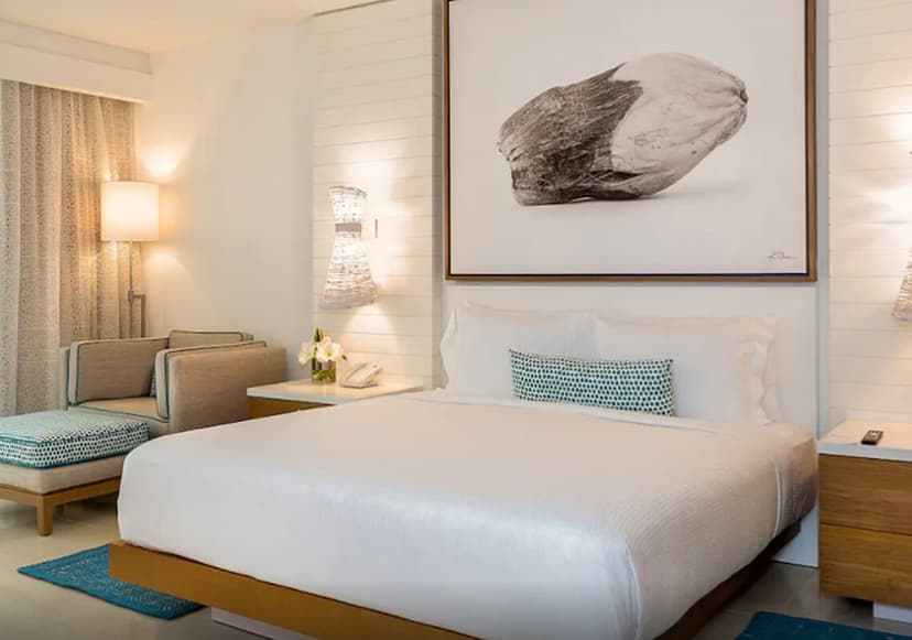 Fountain / Island View Room