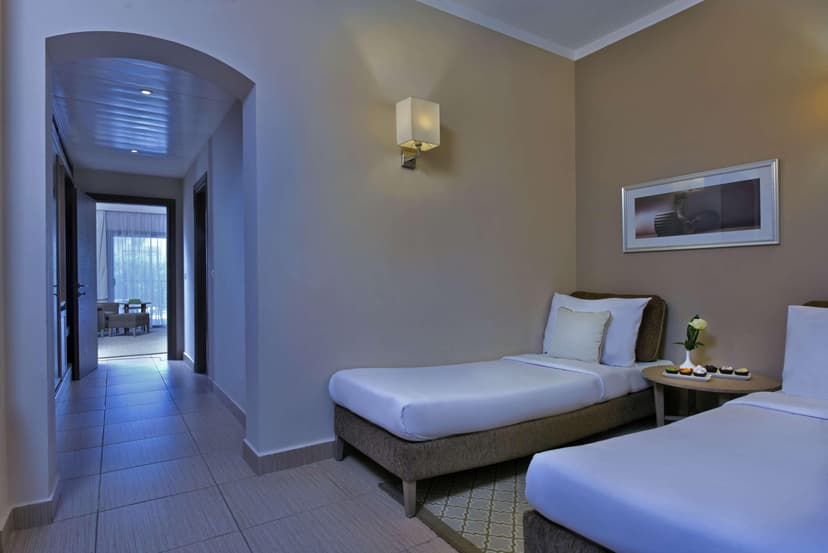 Deluxe Family Room