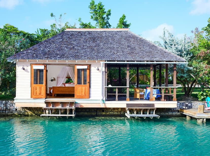 One-Bedroom Lagoon Cottage
