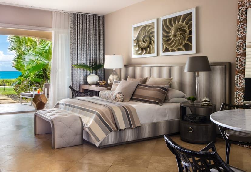 The Hotel — One-Bedroom Suite (16+)