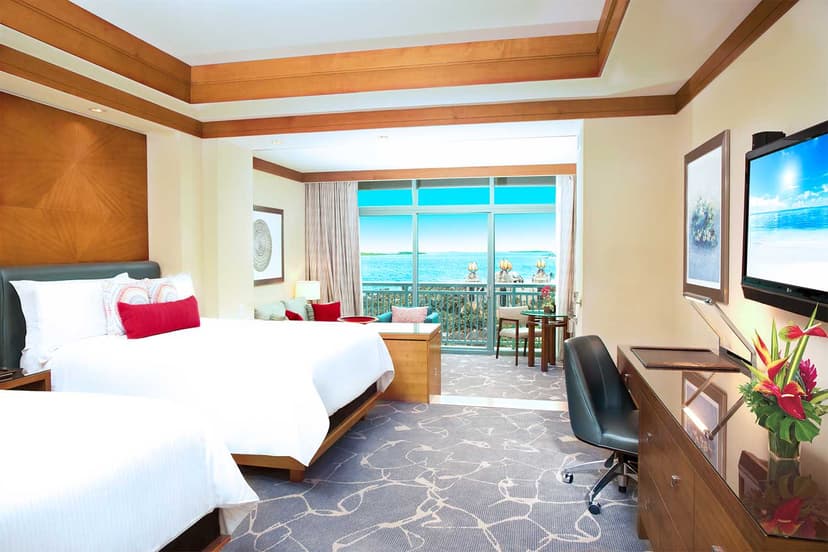 Deluxe Ocean Suite