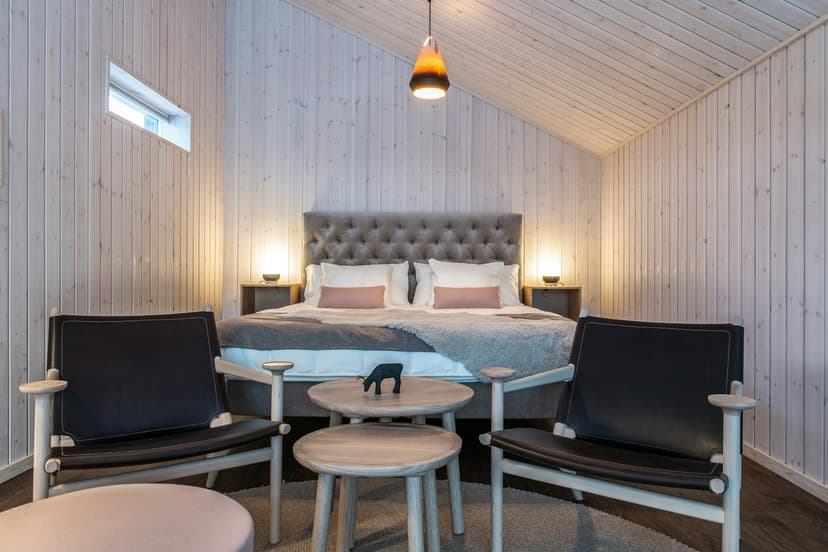 Land Cabin