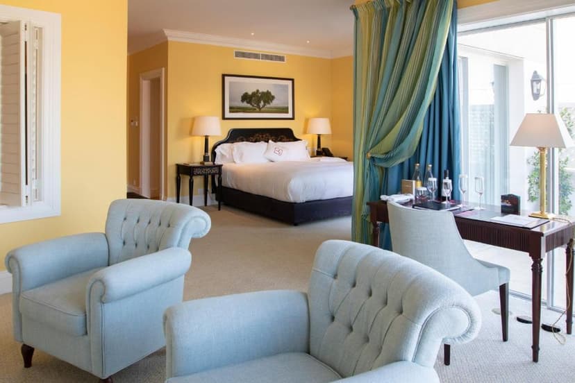 Deluxe River-View Room