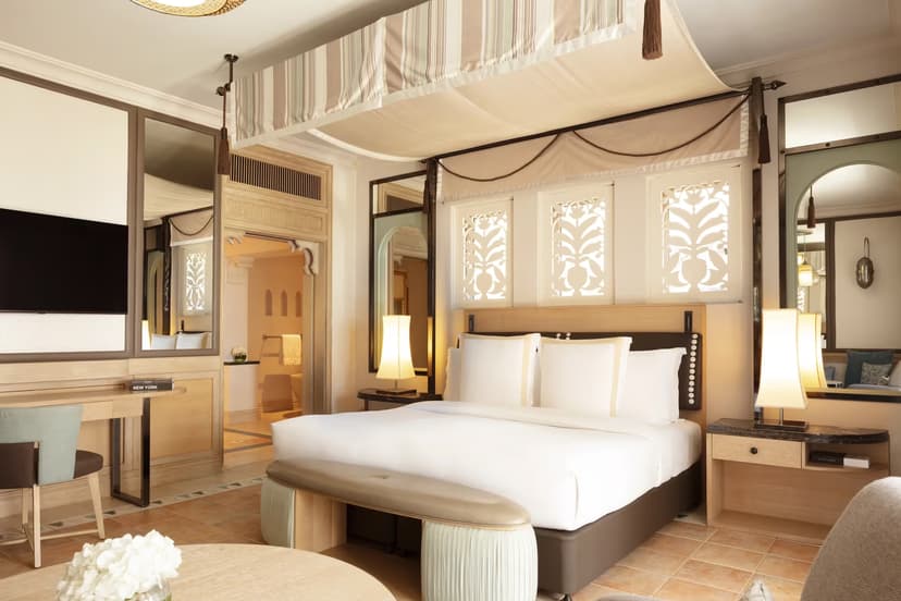 Arabian Summerhouse Suite