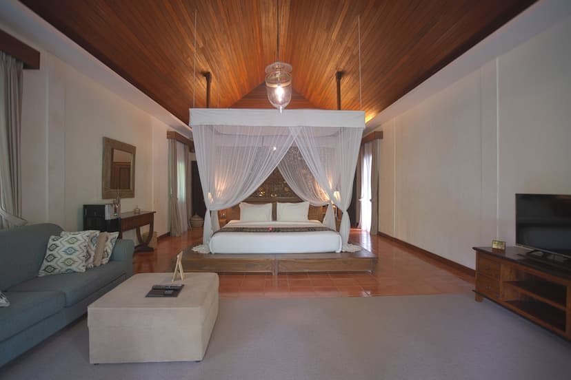 Grand Pool Villa