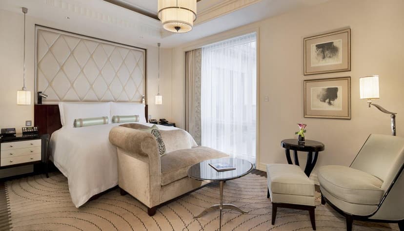 The Peninsula / Palace / Astor Suite