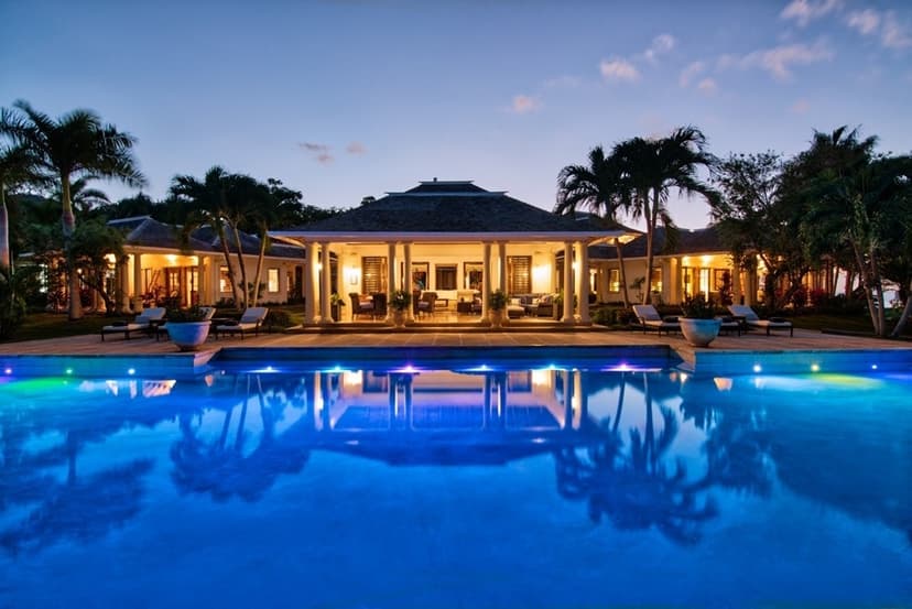 Five- to Six-Bedroom Villa