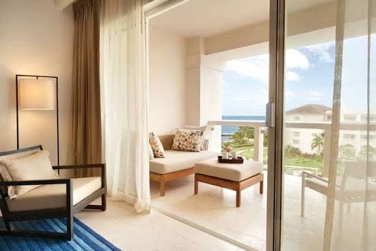 One-Bedroom Ocean Front Butler Suite