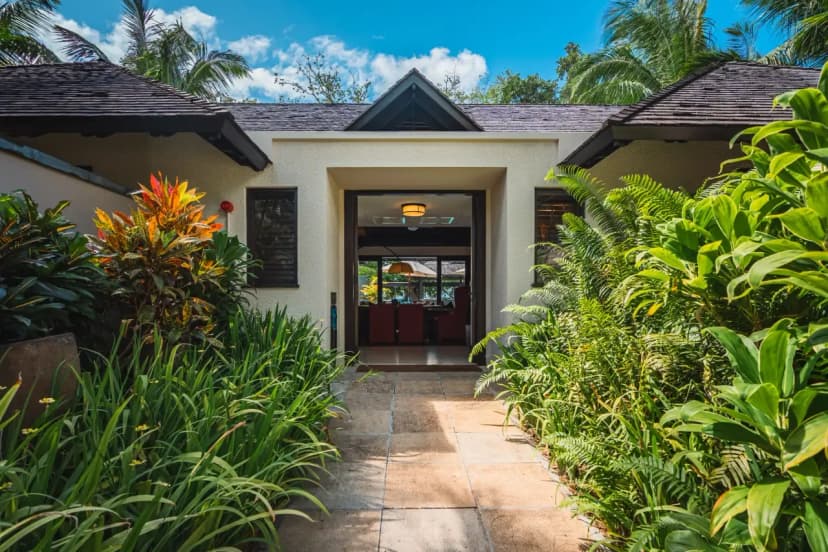 Family Beach Pool Villa
