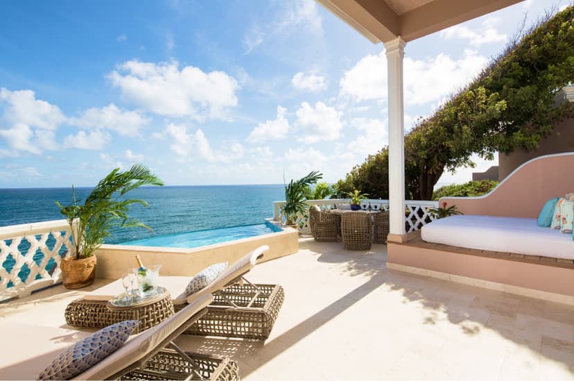 Terrace / Cliff Pool Suite