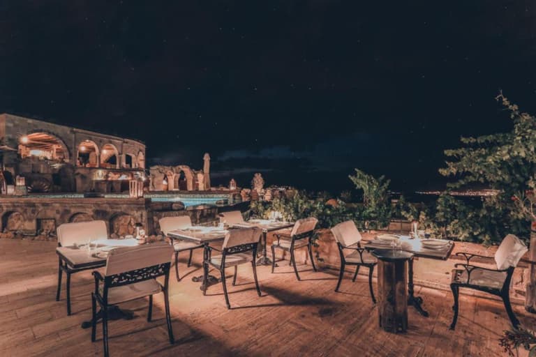 Lil'a Restaurant & Terrace