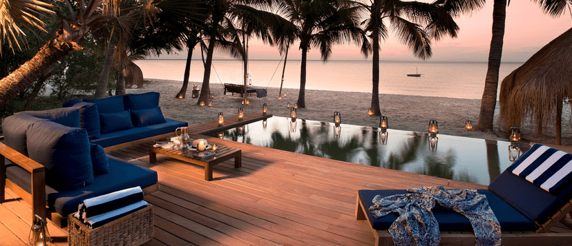 The dhow beach bar