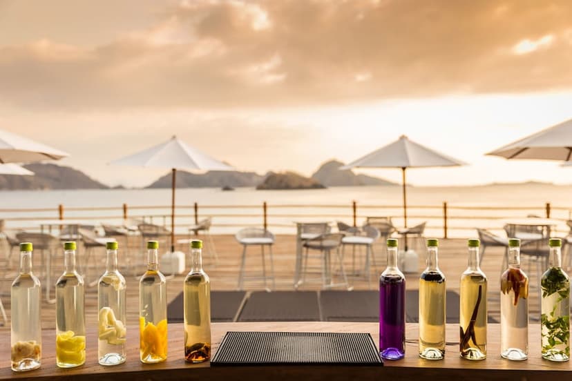 Unique Bar