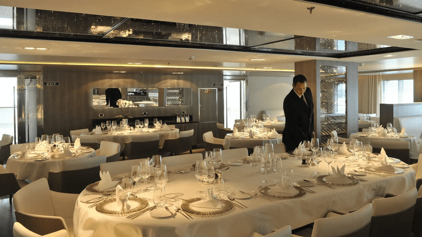 Main and Panoramic lounges