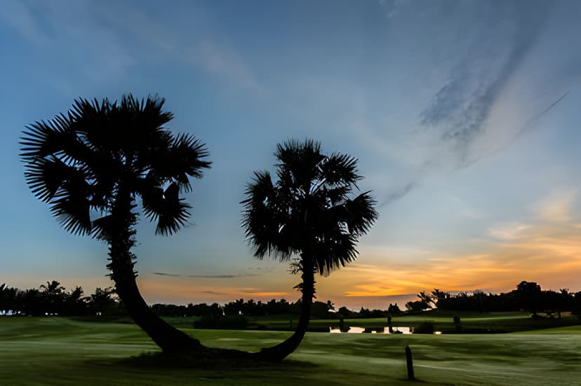 Phokeethra golf: An 18-hole championship course.