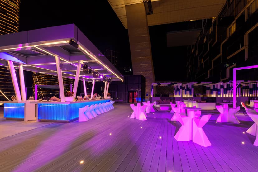 Integrated-resort entertainment: Dining, a rooftop bar and a mall.