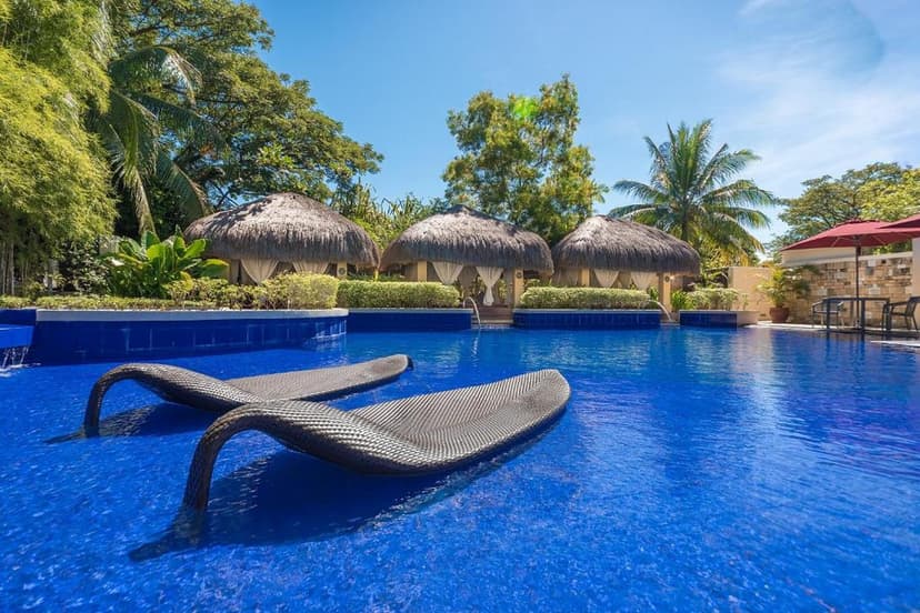 Infinity pool: Three-tiered, over the channel.