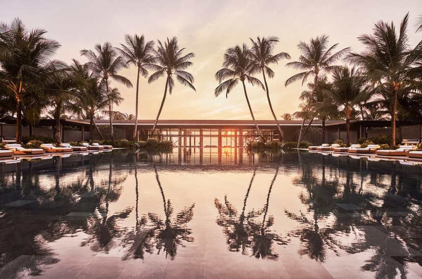 All-pool villas: Private infinity and plunge pools.