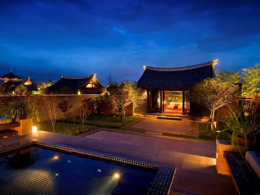 Private-pool villas: Mountain views from your own courtyard.