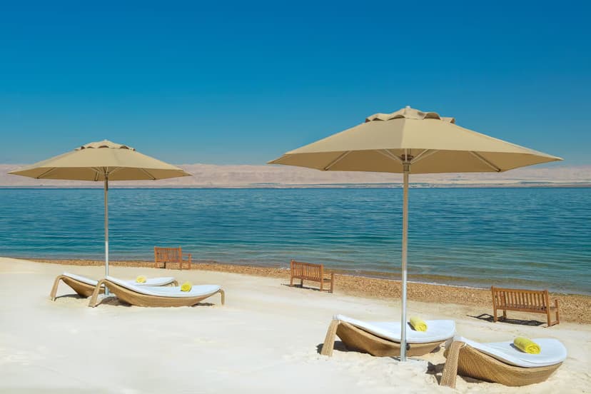 Dead Sea mud: On the beach.