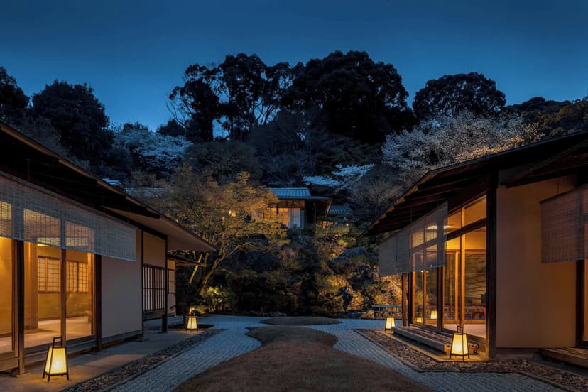 Central Kyoto: Nishi Honganji on the doorstep; Gion and Arashiyama arranged.
