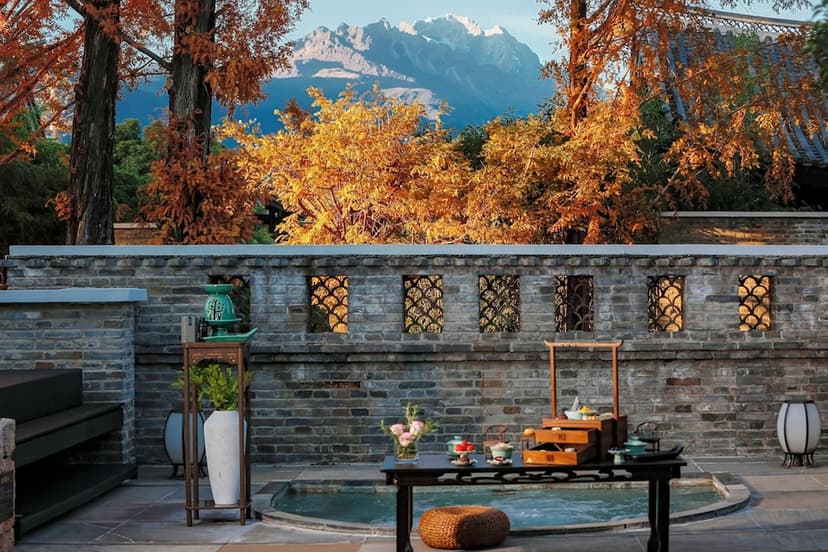 Banyan Tree Spa: Himalayan and Chinese healing.