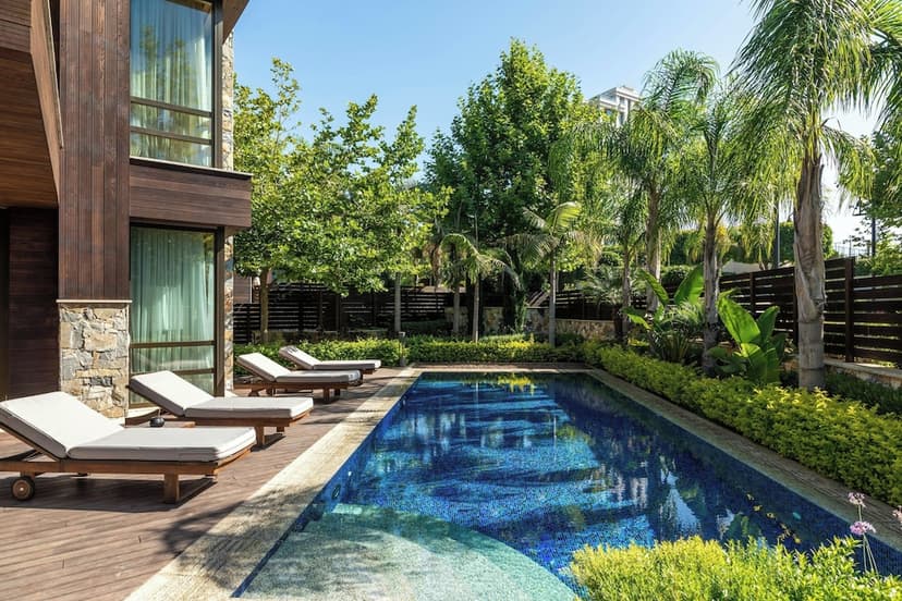 Experience: The lagoon seawater pool
