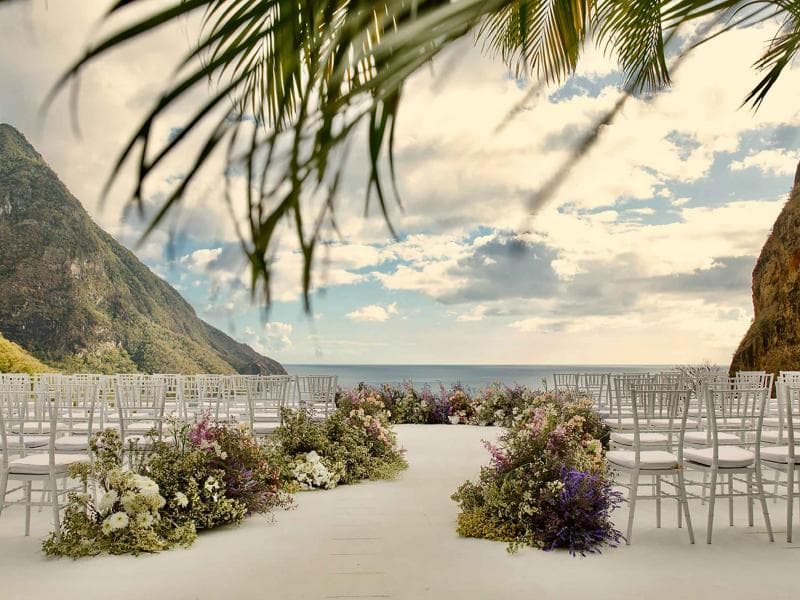 Weddings & family: A honeymoon icon with a kids’ club.