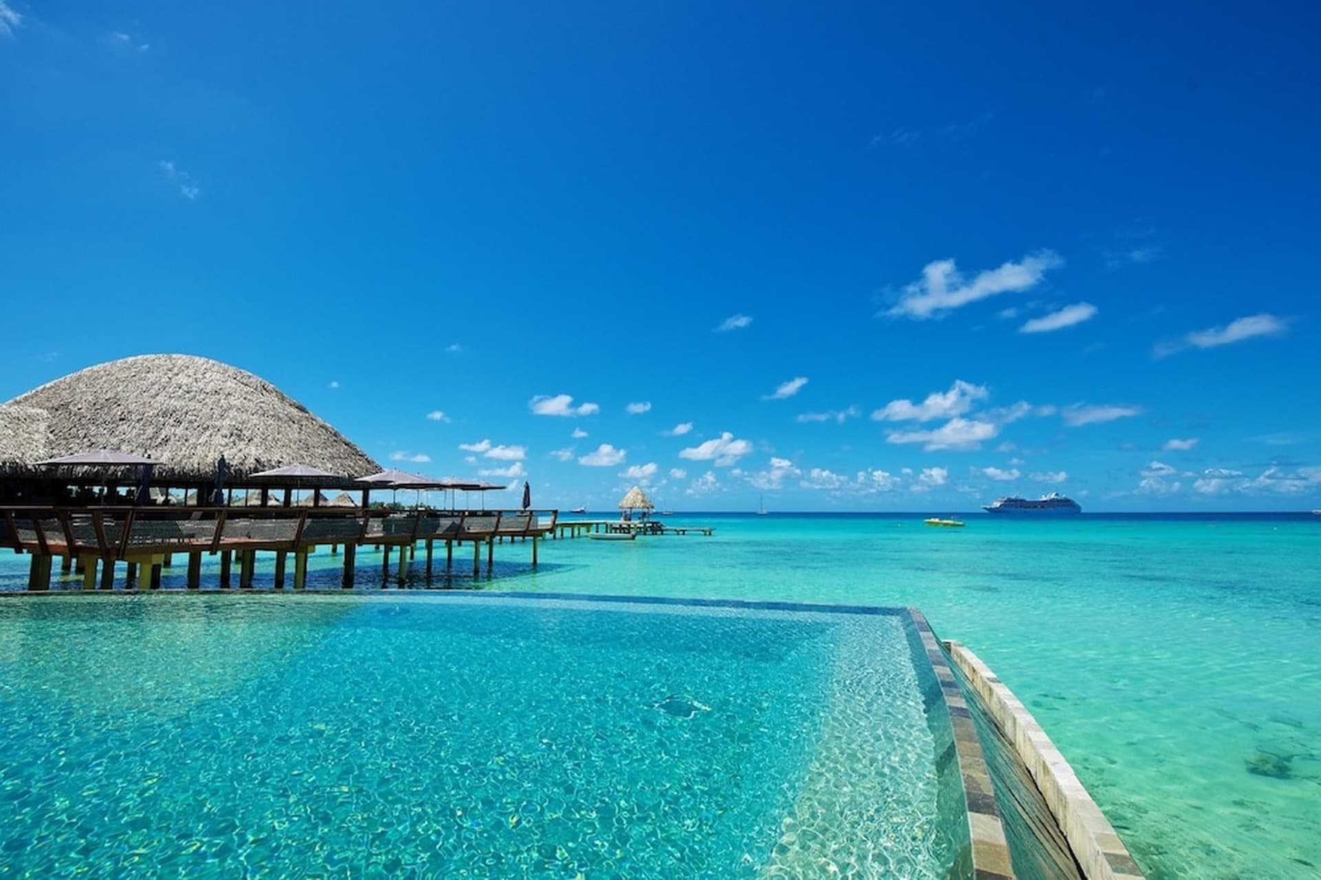 Hotel Kia Ora Resort & Spa, Rangiroa gallery